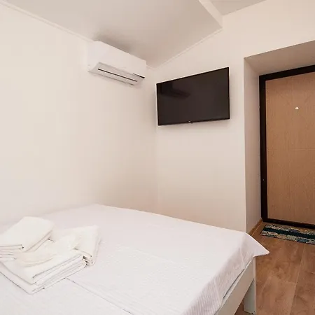 Suites On Chaikovskogo Odesa Exterior photo