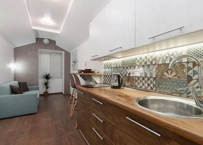 Suites On Chaikovskogo